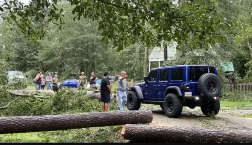 image of people cleaning up their Neighborhood in covington.